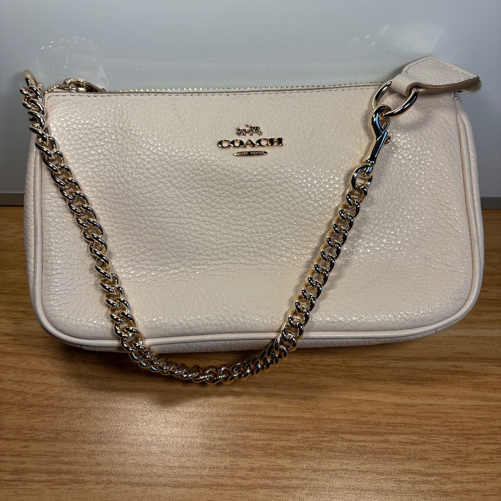 Coach Nolita 19 Pebble leather Wristlet, color Cream,